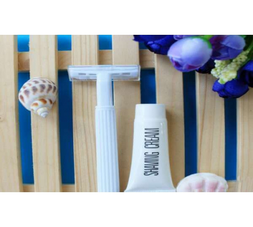 Dao cạo râu khách sạn