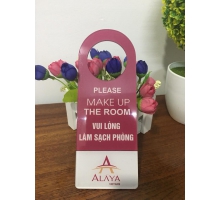 Thẻ treo cửa mica